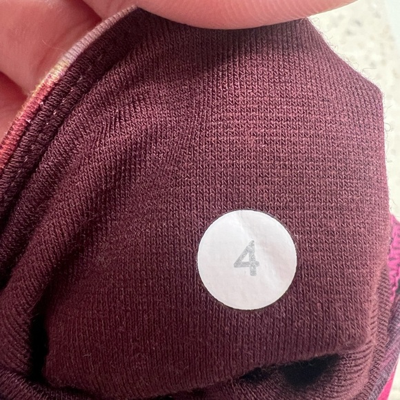 Limited Edition Lululemon Wunder Under Crop (size 4) - Picture 6 of 11